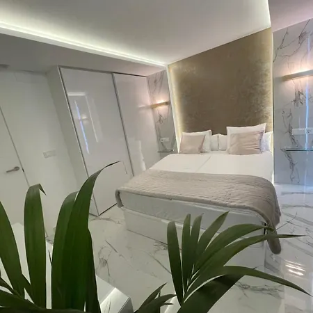 Panoramico Principado Marina Apartment *